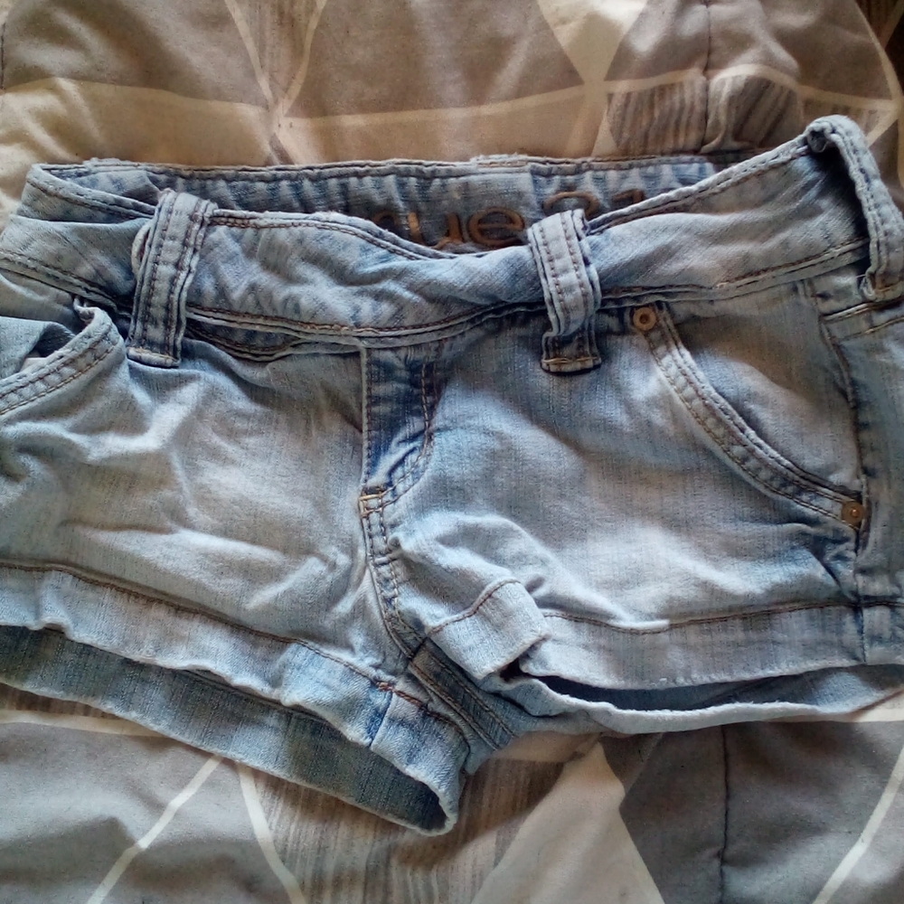 Short shorts